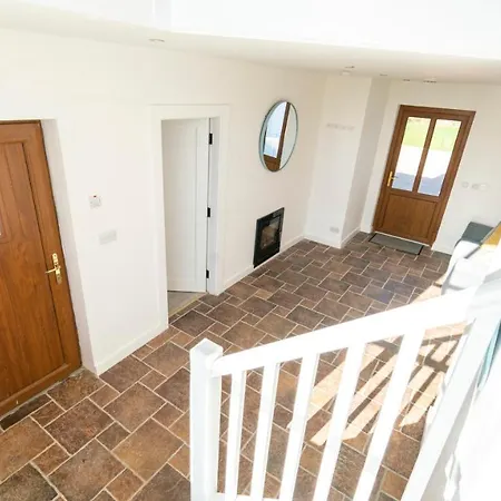 Stylish, Spacious Sea View House * Galway