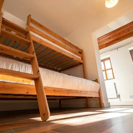 Stylish, Spacious Sea View House Голуэй