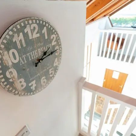 Stylish, Spacious Sea View House * Galway