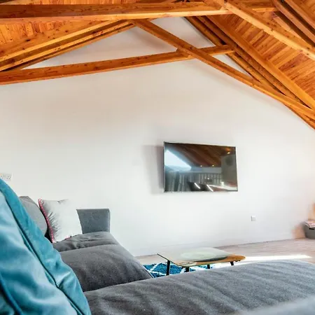 Stylish, Spacious Sea View House * Galway