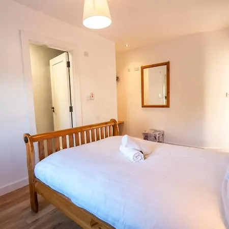 Stylish, Spacious Sea View House * Galway