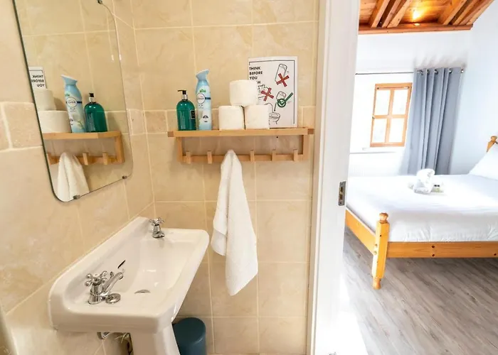 Stylish, Spacious Sea View House Nyaraló