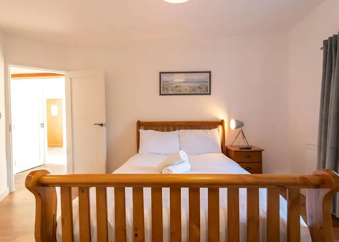 Stylish, Spacious Sea View House Nyaraló *